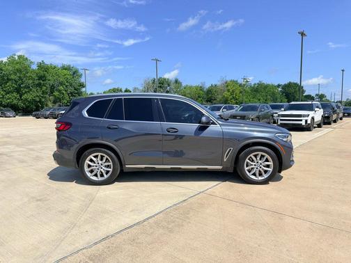 Arctic Grey Metallic 2022 BMW X5 xDrive40i