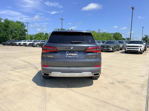 Arctic Grey Metallic 2022 BMW X5 xDrive40i