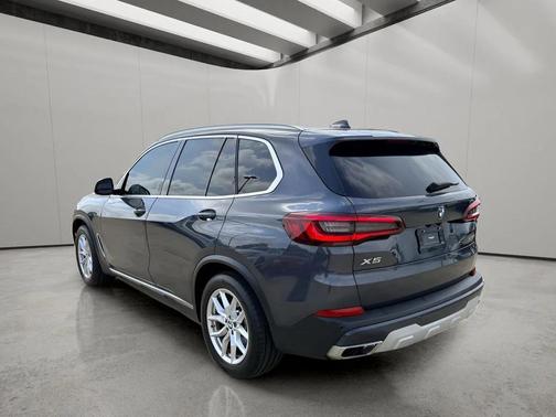 Arctic Grey Metallic 2022 BMW X5 xDrive40i