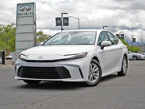 Ice Cap 2025 Toyota Camry XSE