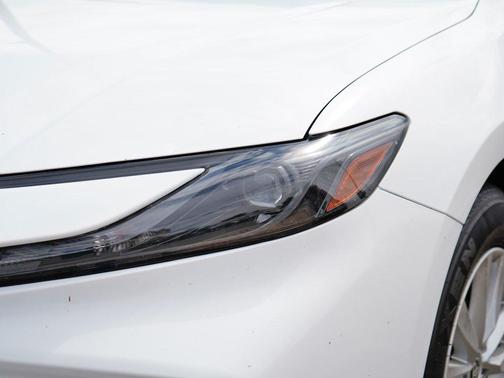 Ice Cap 2025 Toyota Camry XSE