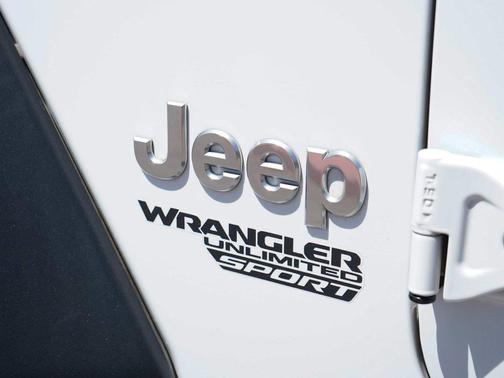 Bright White Clearcoat 2021 Jeep Wrangler Unlimited Sport