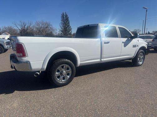 2018 RAM 2500 Laramie Crew Cab 4x4 8' Box