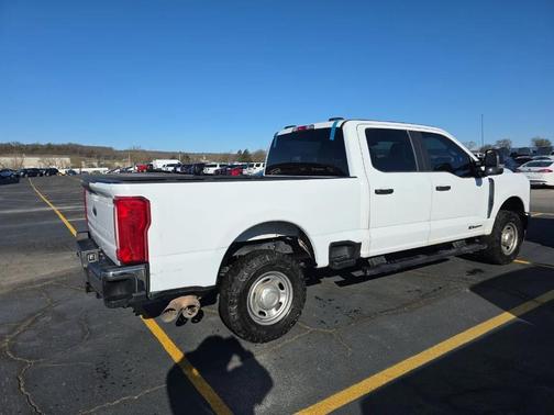OXFORD WHITE 2023 Ford F-250 XL