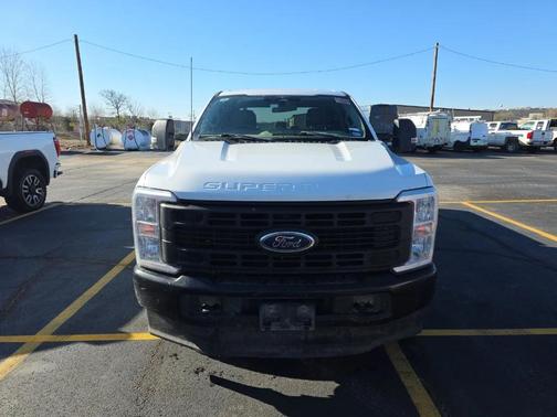 OXFORD WHITE 2023 Ford F-250 XL