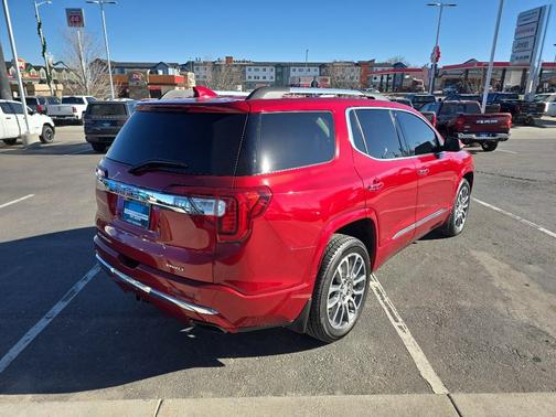 2023 GMC Acadia Denali