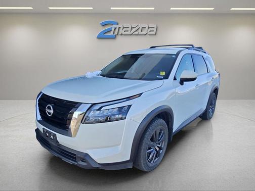 2023 Nissan Pathfinder SV 4WD
