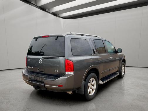 Smoke 2010 Nissan Armada SE