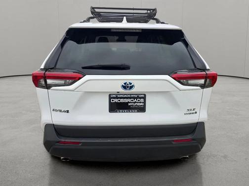 Ice Cap 2024 Toyota RAV4 Hybrid XLE