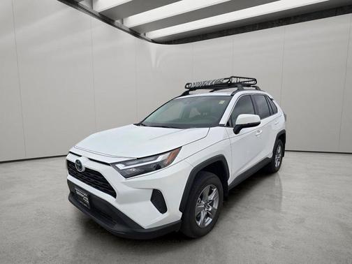 Ice Cap 2024 Toyota RAV4 Hybrid XLE