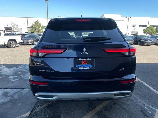 2022 Mitsubishi Outlander SEL 2.5 2WD