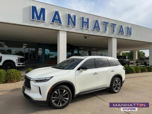 Majestic White 2025 INFINITI QX60 Luxe