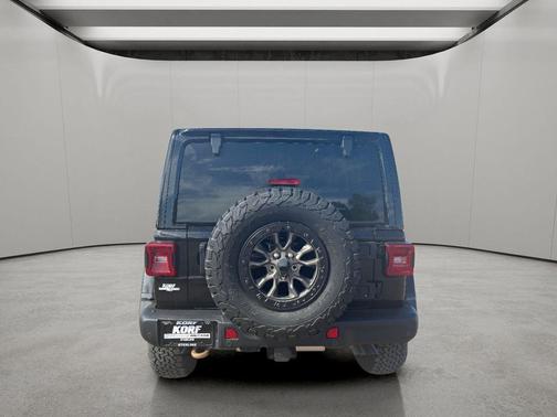 Black Clearcoat 2023 Jeep Wrangler Rubicon 392