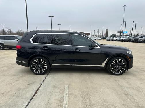 2022 BMW X7 xDrive40i