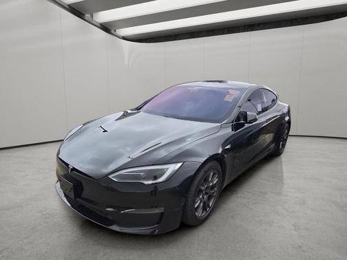 Deep Blue Metallic 2023 Tesla Model S Plaid