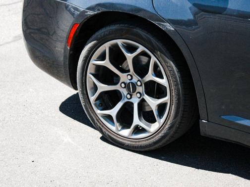 Maximum Steel Metallic Clearcoat 2018 Chrysler 300 Touring