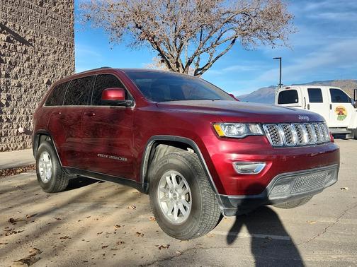 2019 Jeep Grand Cherokee Laredo
