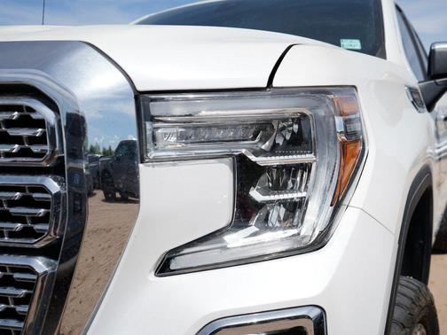 White Frost Tricoat 2019 GMC Sierra 1500 Denali