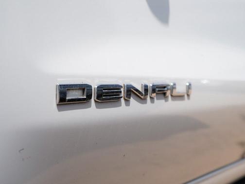 White Frost Tricoat 2019 GMC Sierra 1500 Denali