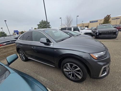Daytona Gray Pearl Effect 2023 Audi Q5 45 S line Premium Plus