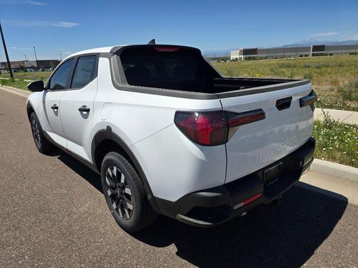 Atlas White 2026 Hyundai SANTA CRUZ SE