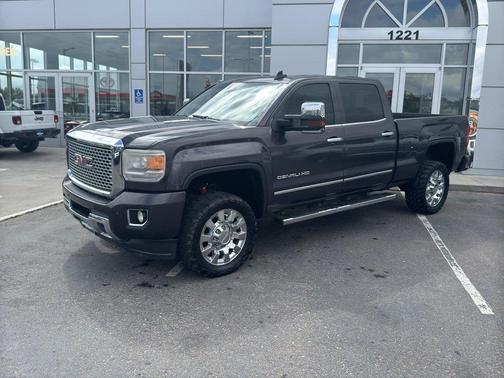 Iridium Metallic 2015 GMC Sierra 2500 Denali