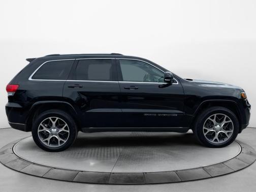 2018 Jeep Grand Cherokee Sterling Edition