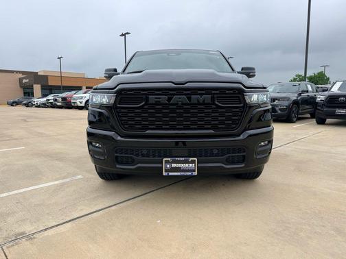 Diamond Black Crystal Pearlcoat 2026 RAM 1500 Lone Star