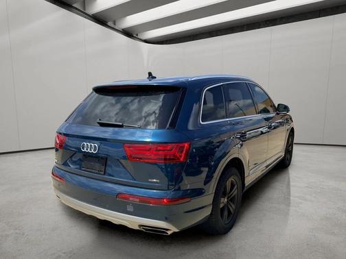Blue 2018 Audi Q7 2.0T Premium Plus