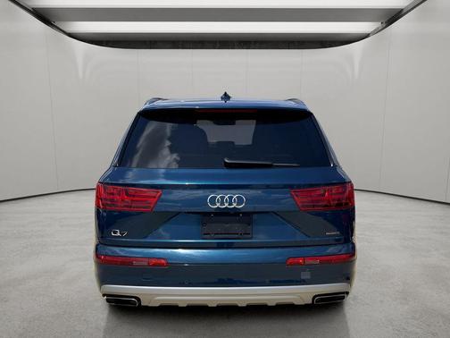 Blue 2018 Audi Q7 2.0T Premium Plus