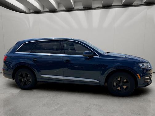 Blue 2018 Audi Q7 2.0T Premium Plus