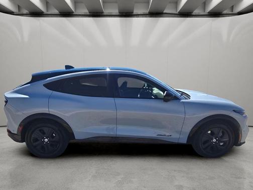 2023 Ford Mustang Mach-E California Route 1