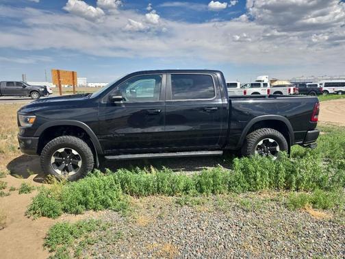 Diamond Black Crystal Pearl 2021 RAM 1500 Rebel
