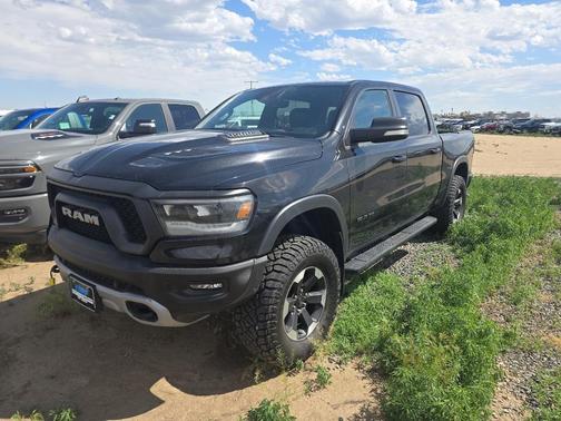 Diamond Black Crystal Pearl 2021 RAM 1500 Rebel