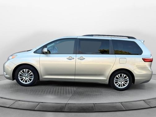 2015 Toyota Sienna XLE Premium