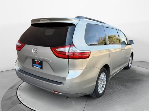 2015 Toyota Sienna XLE Premium