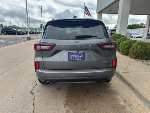 CARBONIZED GRAY METALLIC 2024 Ford Escape ST-Line