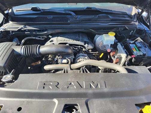 Patriot Blue Pearlcoat 2021 RAM 1500 Laramie