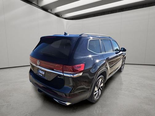 2025 Volkswagen Atlas 2.0T SE w/Technology 4MOTION