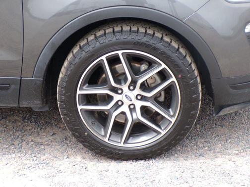 Magnetic Metallic 2018 Ford Explorer Sport