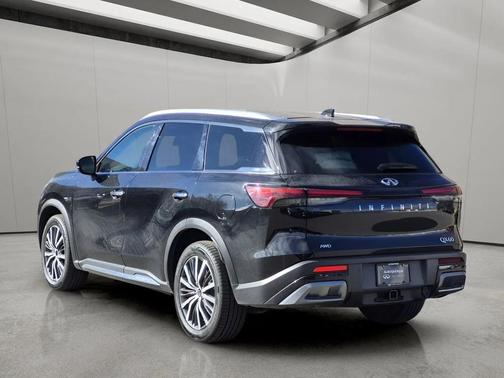 Mineral Black 2024 INFINITI QX60 SENSORY