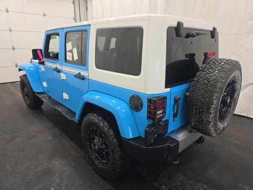 Chief 2017 Jeep Wrangler Unlimited Sahara