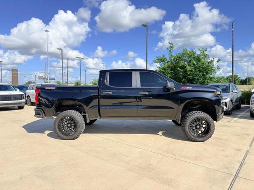 Black 2019 Chevrolet Silverado 1500 Custom Trail Boss