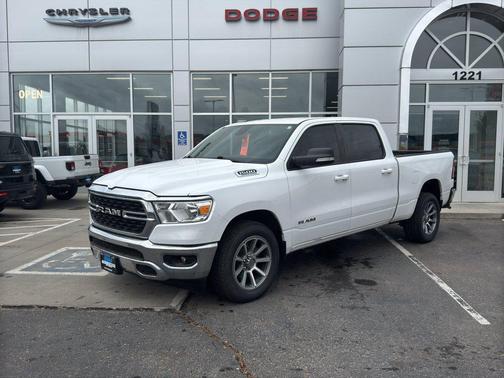 Bright White Clearcoat 2022 RAM 1500 Big Horn/Lone Star