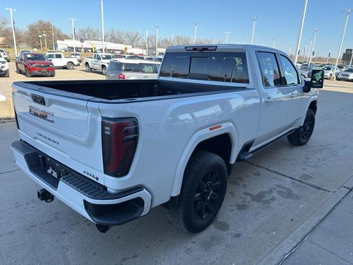 2024 GMC Sierra 2500 AT4