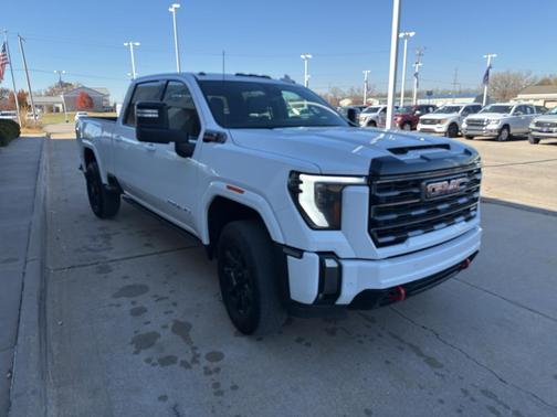 2024 GMC Sierra 2500 AT4