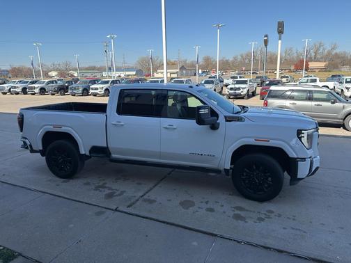 2024 GMC Sierra 2500 AT4