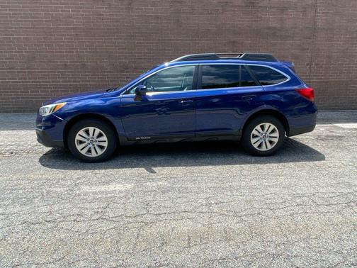 Lapis Blue Pearl 2017 Subaru Outback 2.5i Premium