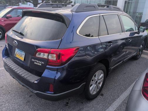 Lapis Blue Pearl 2017 Subaru Outback 2.5i Premium