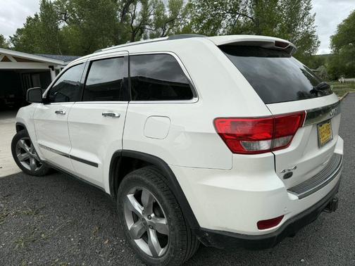 Stone White Clearcoat 2012 Jeep Grand Cherokee Overland